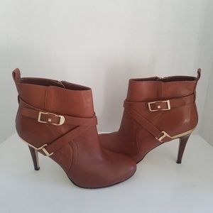 Marc Fisher Tan Zippered Booties Size 8